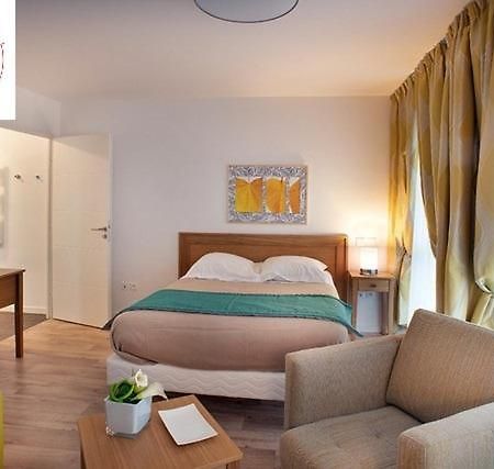 Domitys Les Lanternes Bleues Aparthotel La Ciotat Exteriör bild